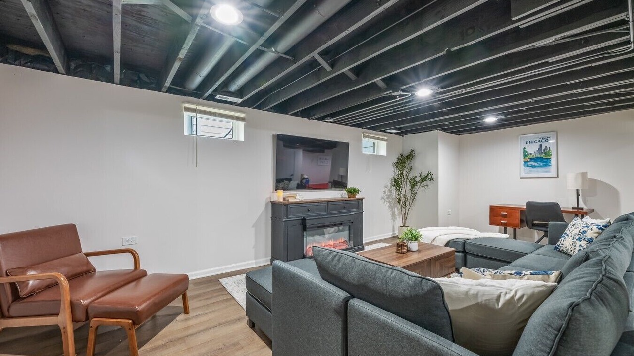 Photo of Livingroom in Russell