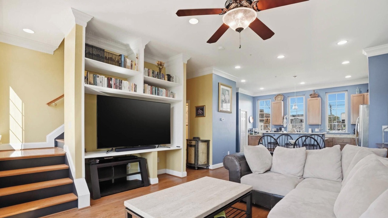 Photo of Livingroom in Canton