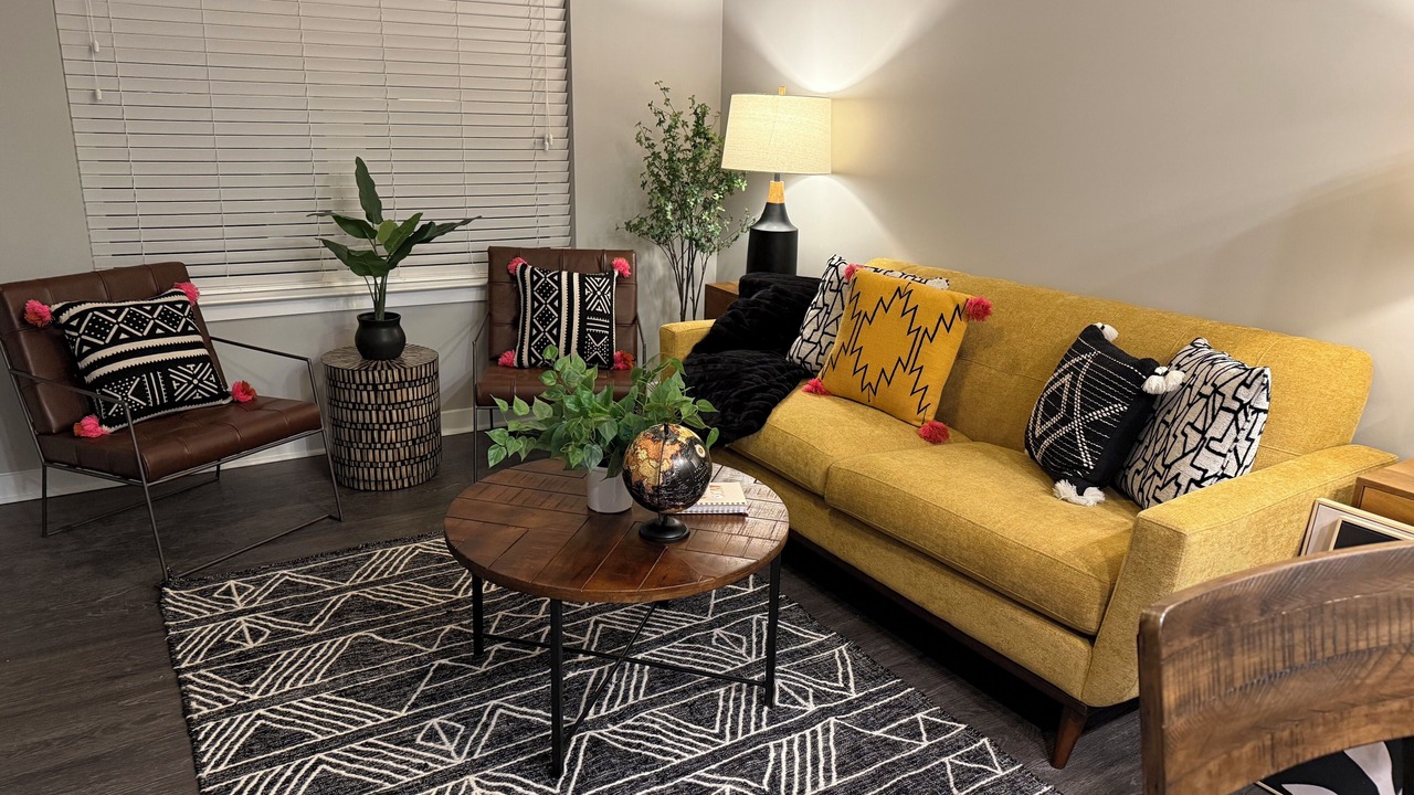 Photo of Livingroom in Farrington