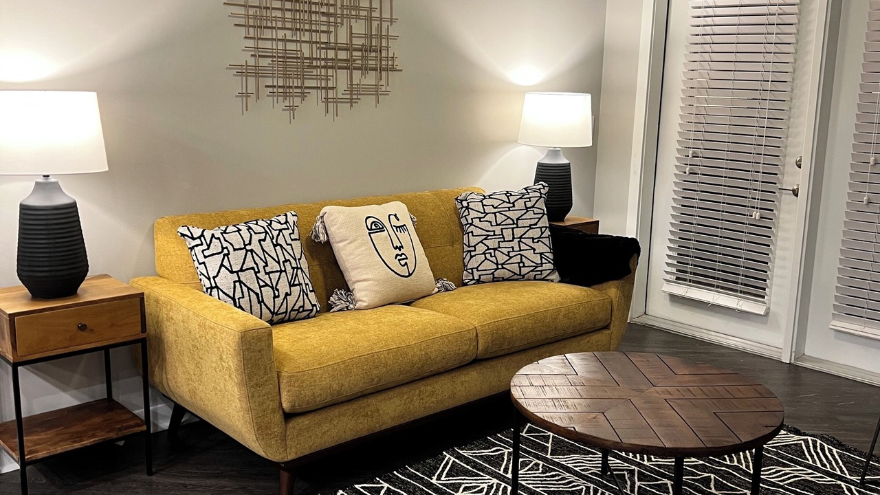 Photo of Livingroom in Farrington