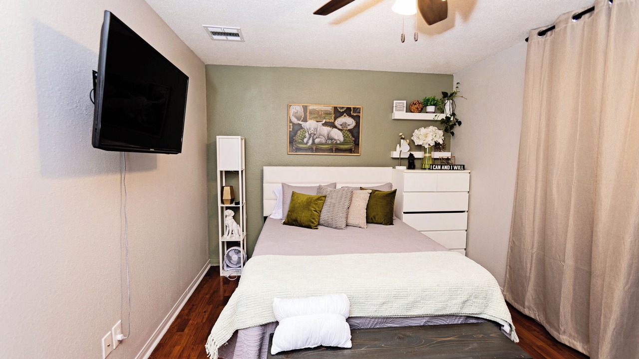 Photo of Bedroom in Morgans Point Resort