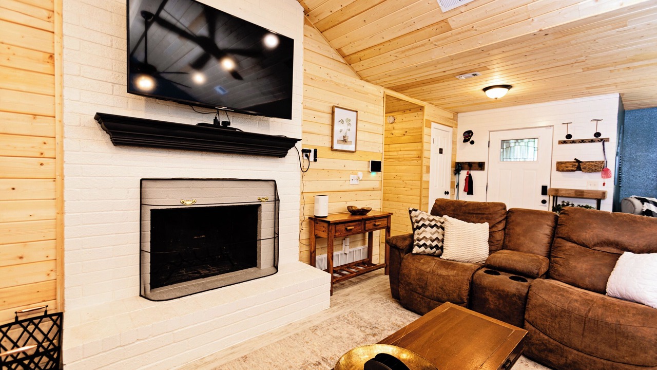 Photo of Livingroom in Morgans Point Resort