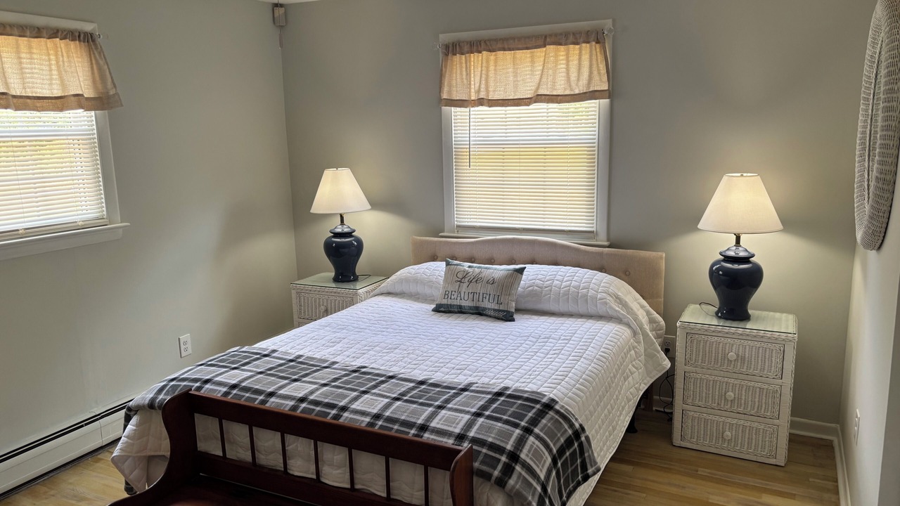 Photo of Bedroom in Cape May Court House