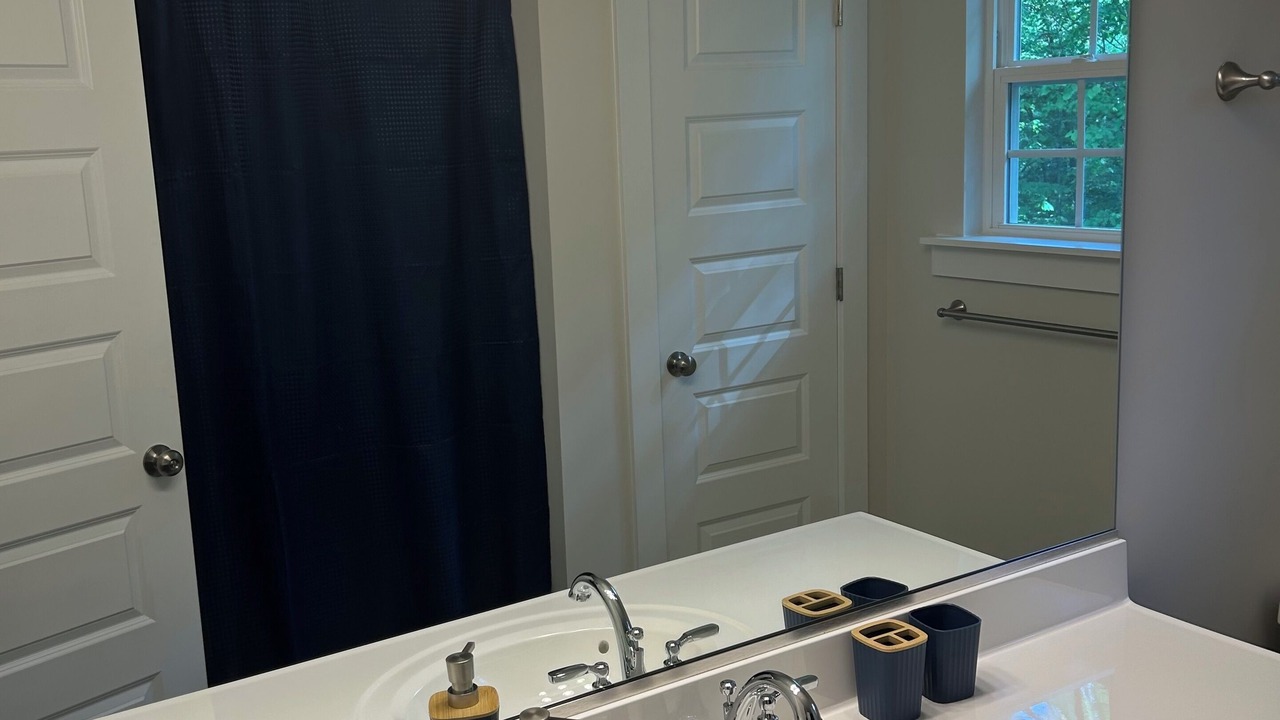Photo of Bathroom in Patrick Henry