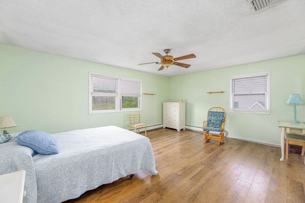 Photo of Bedroom in Bayville