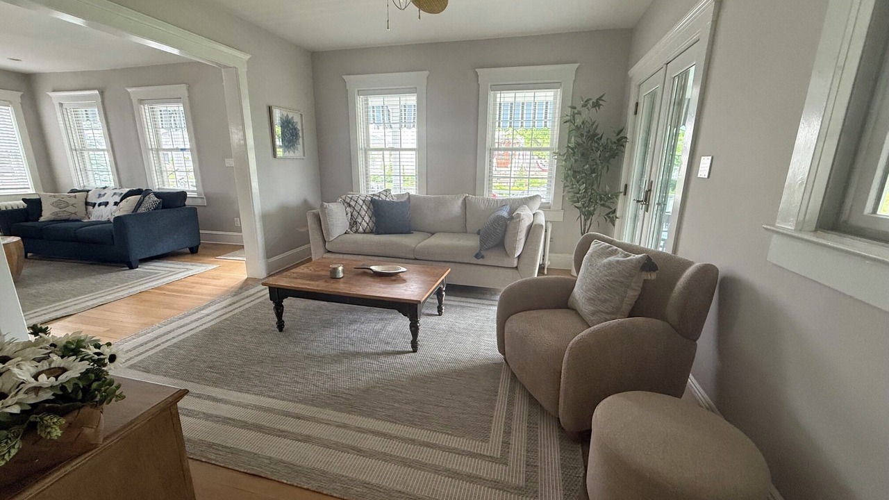 Photo of Livingroom in Bradley Beach