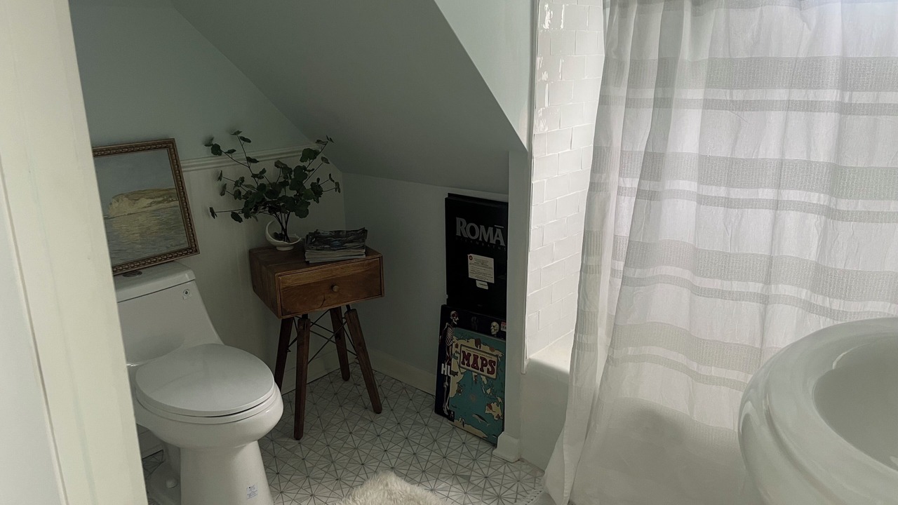 Photo of Bathroom in Oak Park