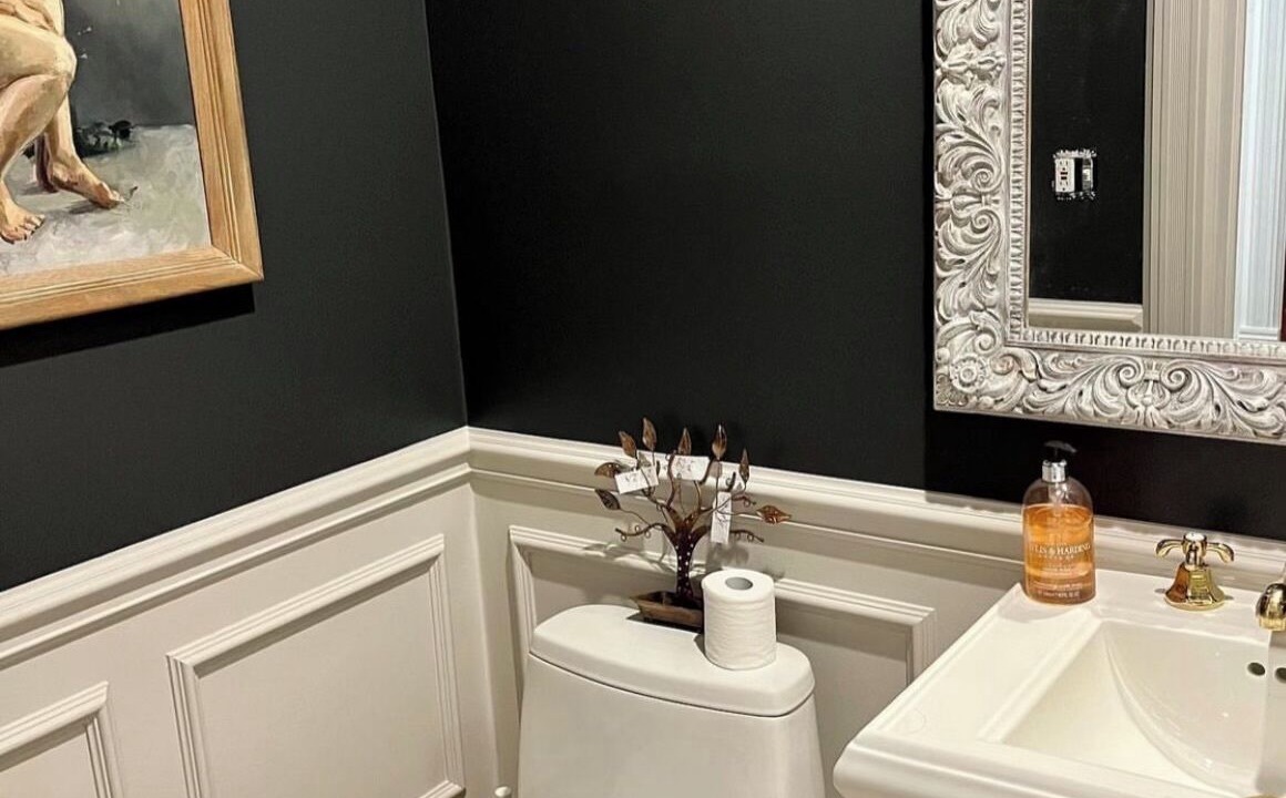 Photo of Bathroom in Oak Park