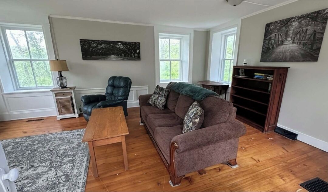 Photo of Livingroom in Decorah