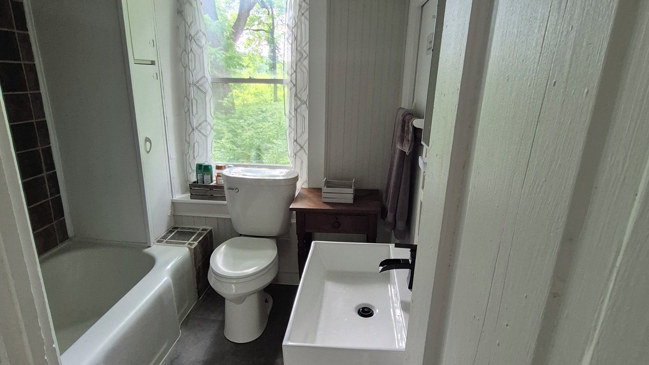 Photo of Bathroom in Decorah