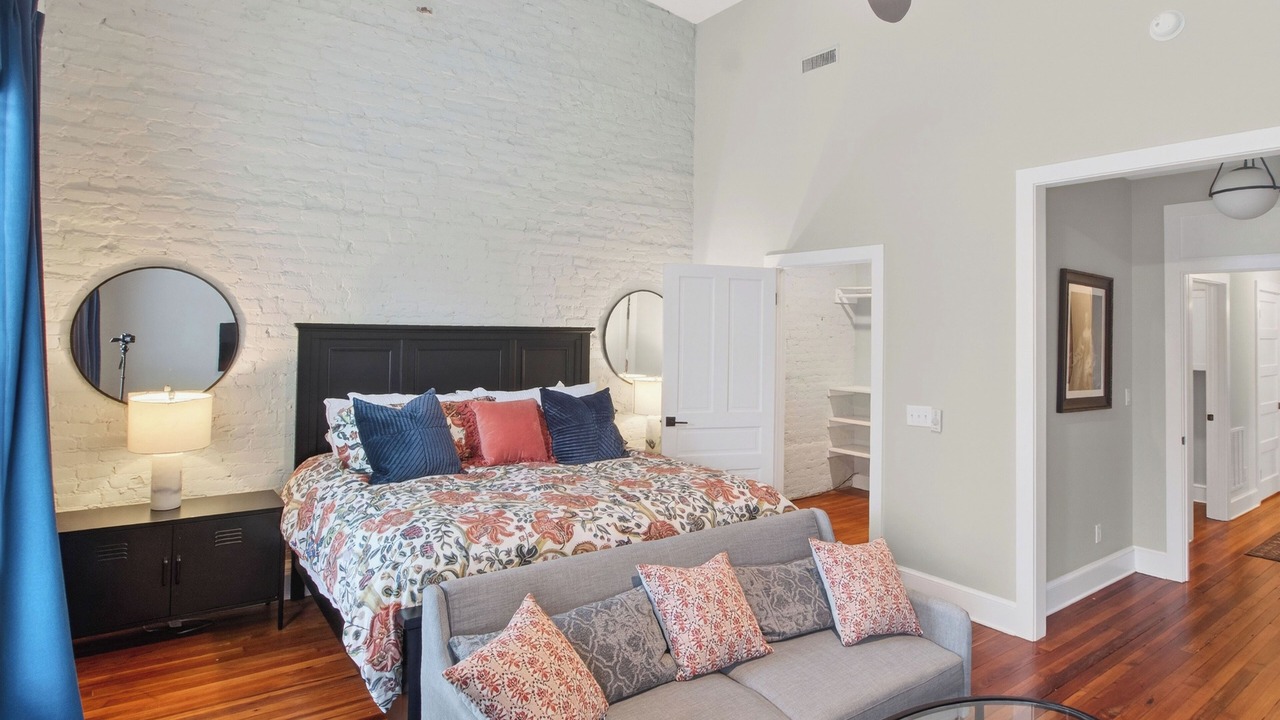 Photo of Bedroom in Orange