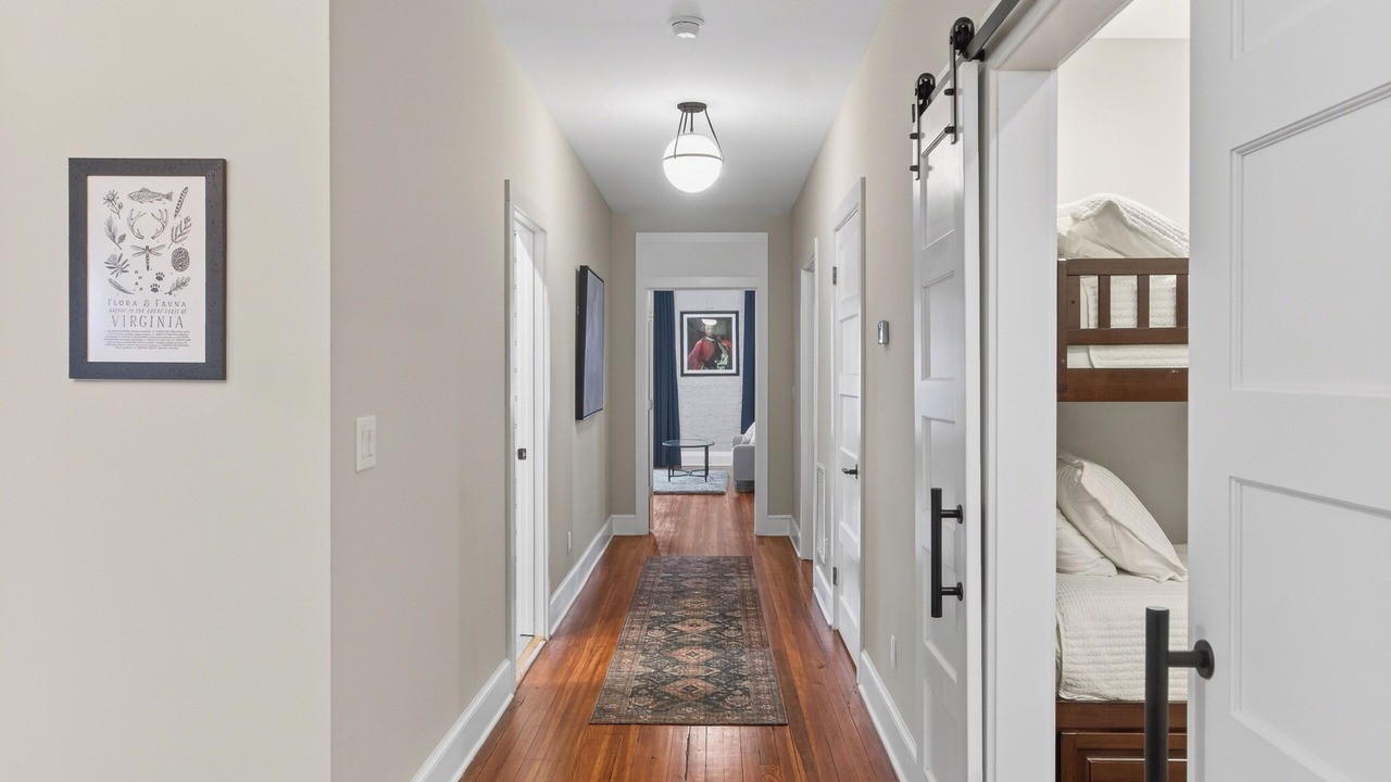 Photo of Bedroom in Orange
