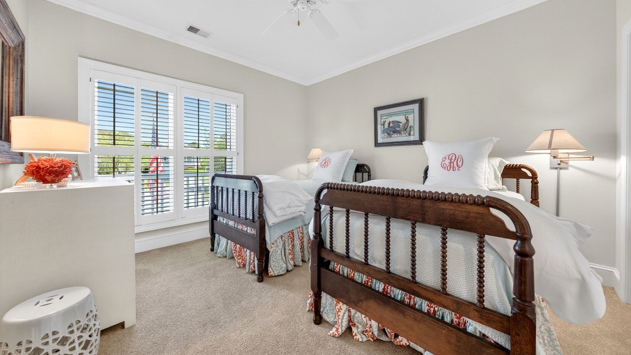 Photo of Bedroom in Debordieu Colony
