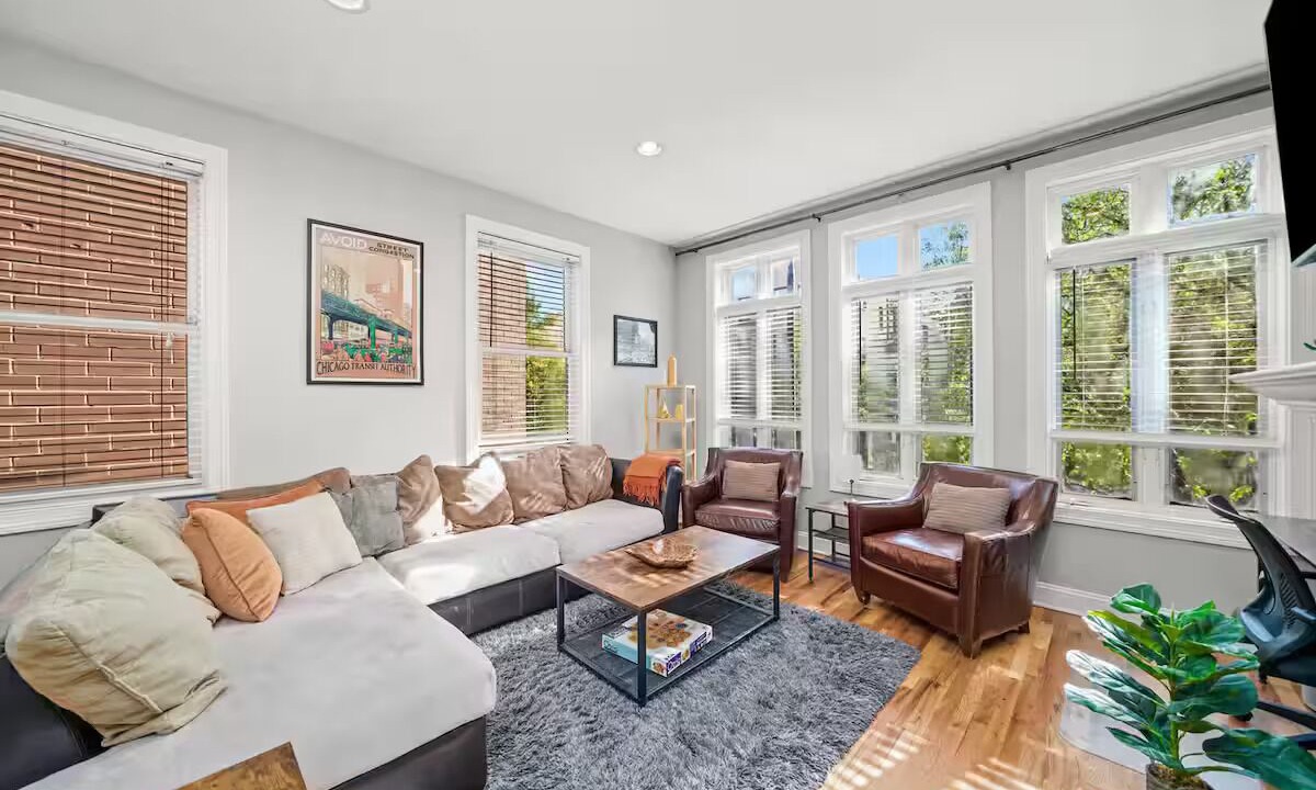 Photo of Livingroom in Near West Side