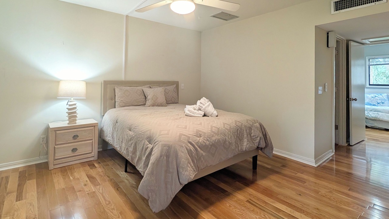 Photo of Bedroom in Palmetto Dunes
