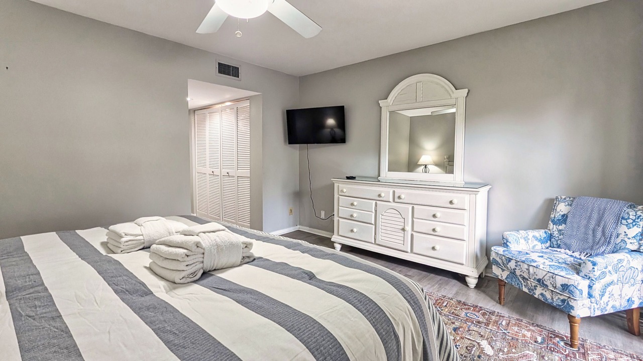 Photo of Bedroom in Palmetto Dunes