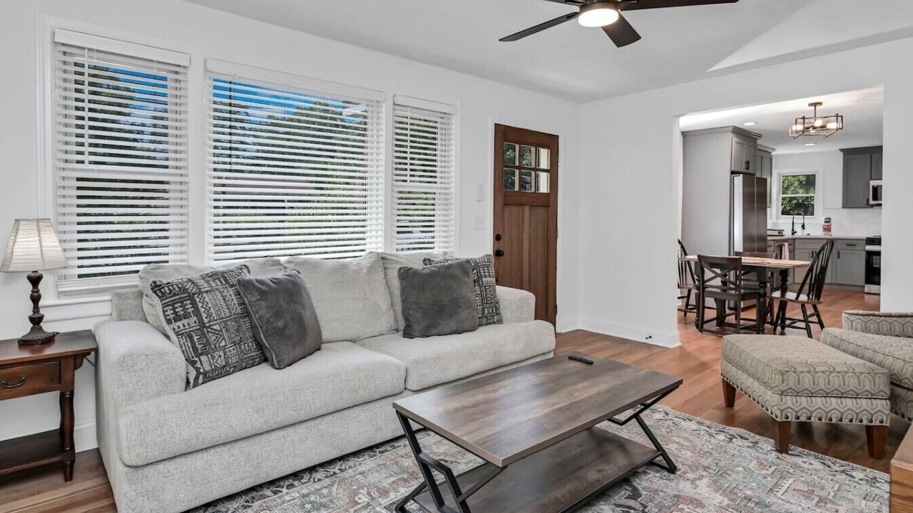 Photo of Livingroom in Rosewood