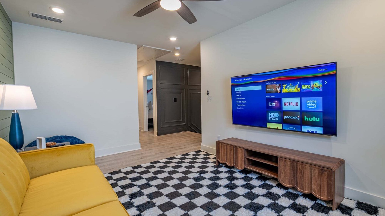 Photo of Livingroom in Emerson