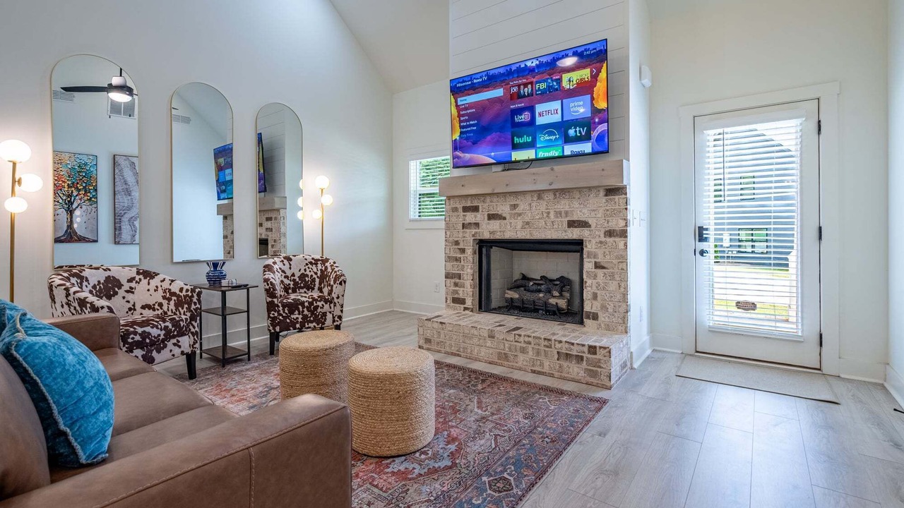 Photo of Livingroom in Emerson