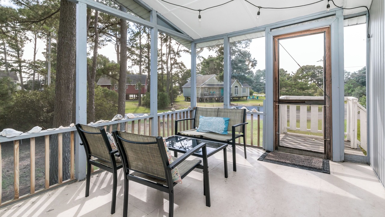 Photo of Patio Balcony in Deep Hole