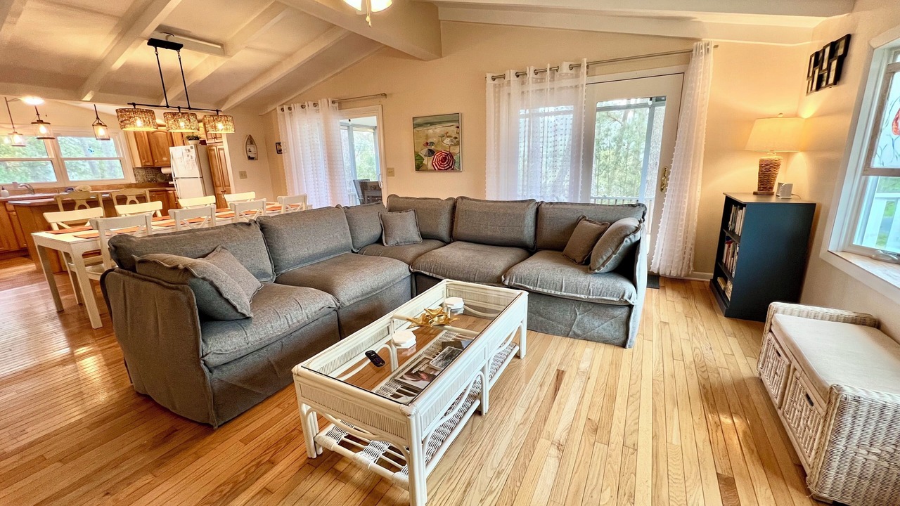 Photo of Livingroom in Deep Hole