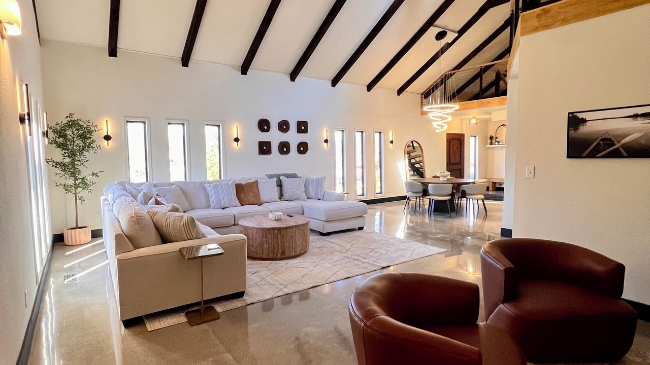 Photo of Livingroom in Louisville