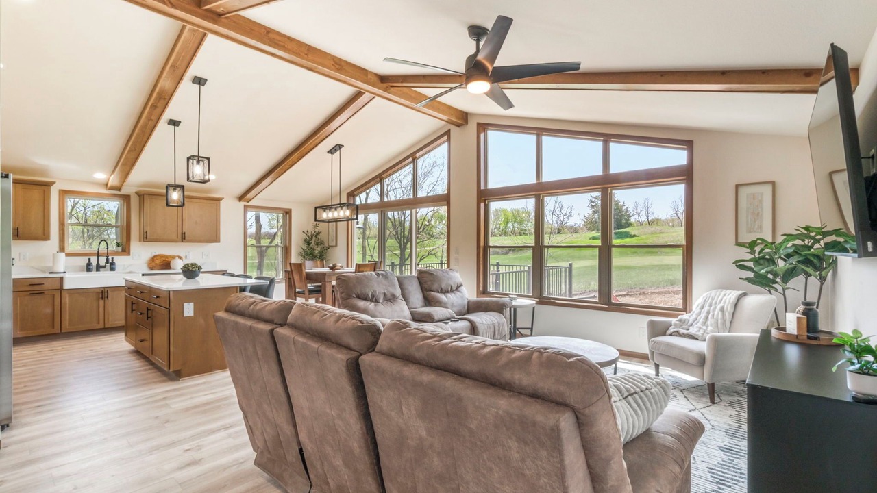 Photo of Livingroom in The Galena Territory