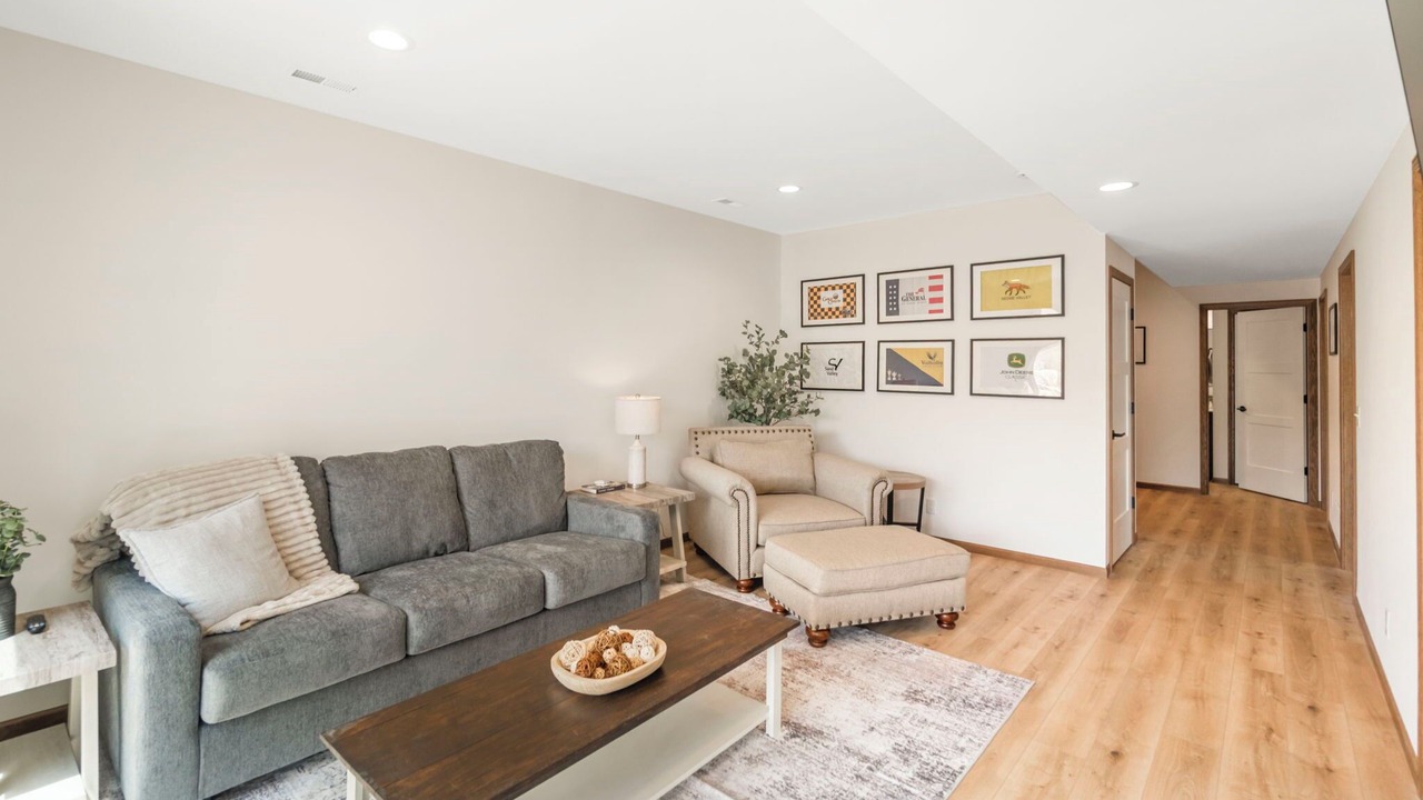 Photo of Livingroom in The Galena Territory