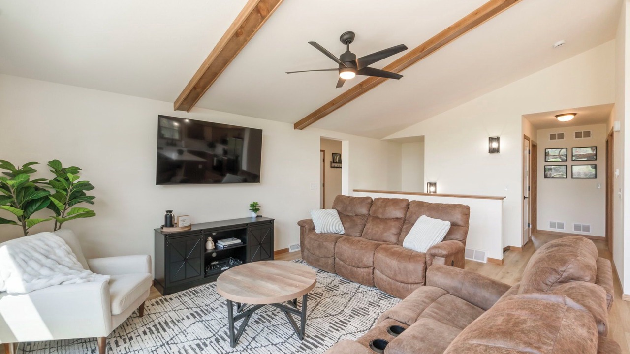 Photo of Livingroom in The Galena Territory