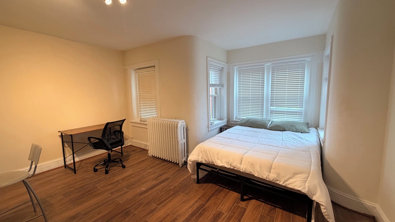 Photo of Bedroom in Columbia Heights