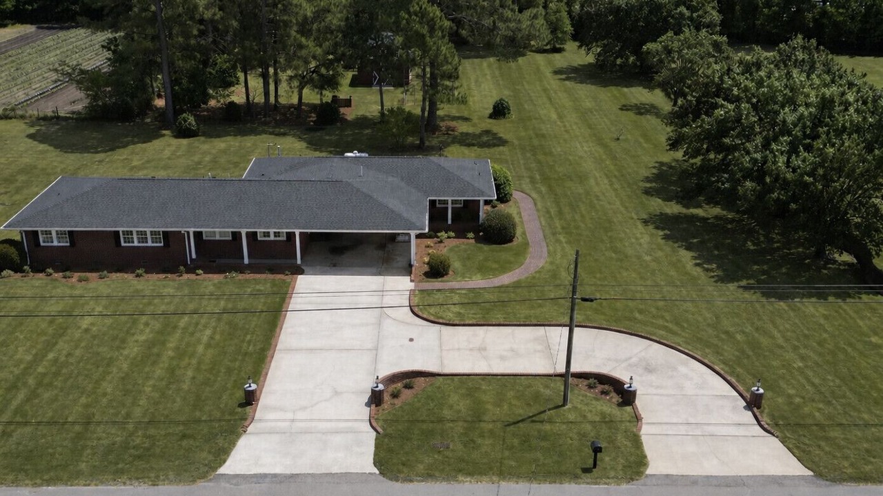 Photo of Outdoor in Clinton