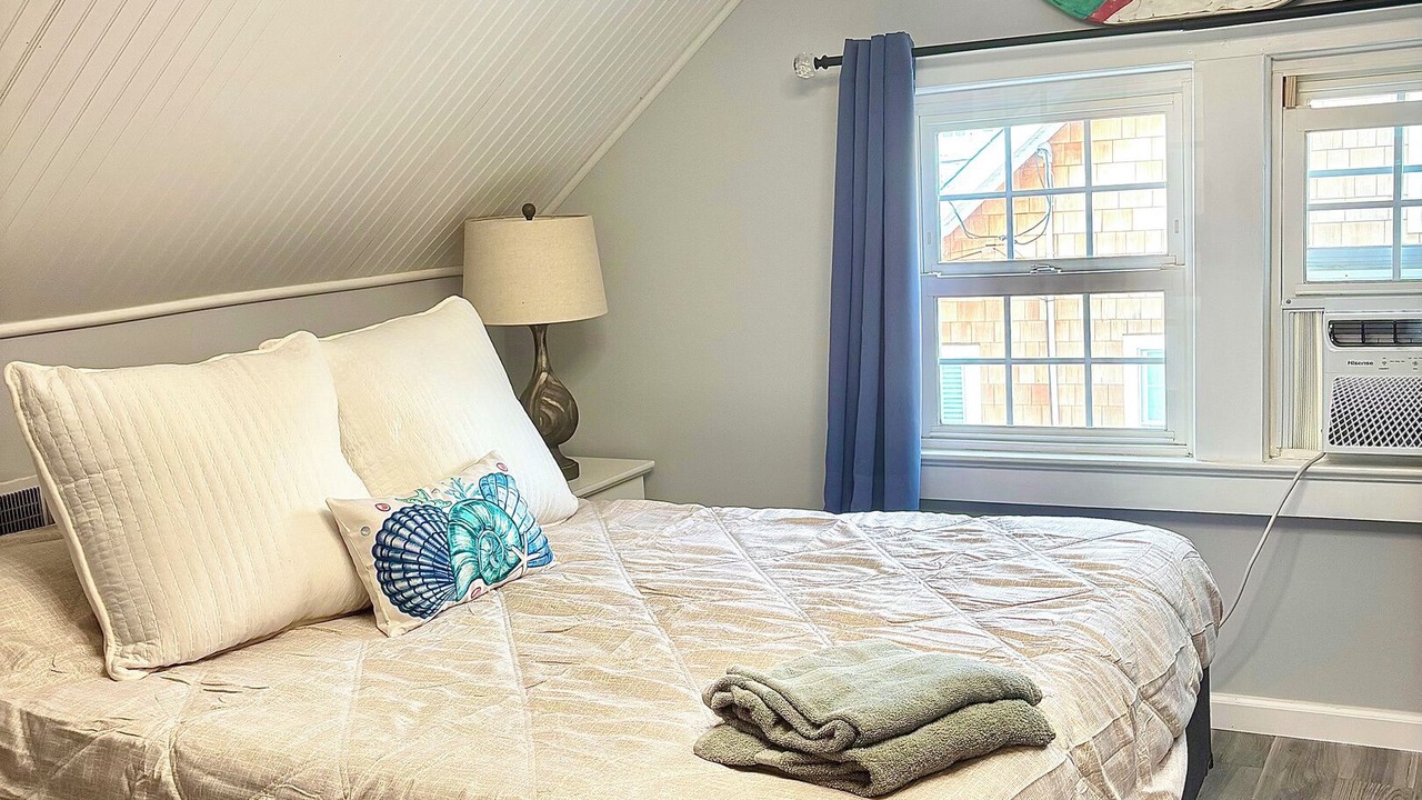 Photo of Bedroom in Ortley Beach