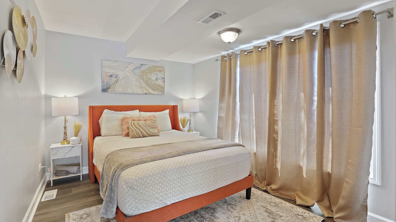 Photo of Bedroom in Russell