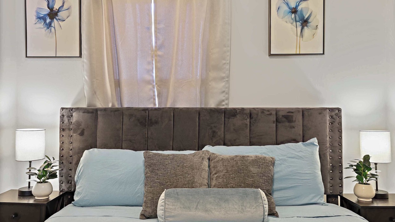 Photo of Bedroom in Russell