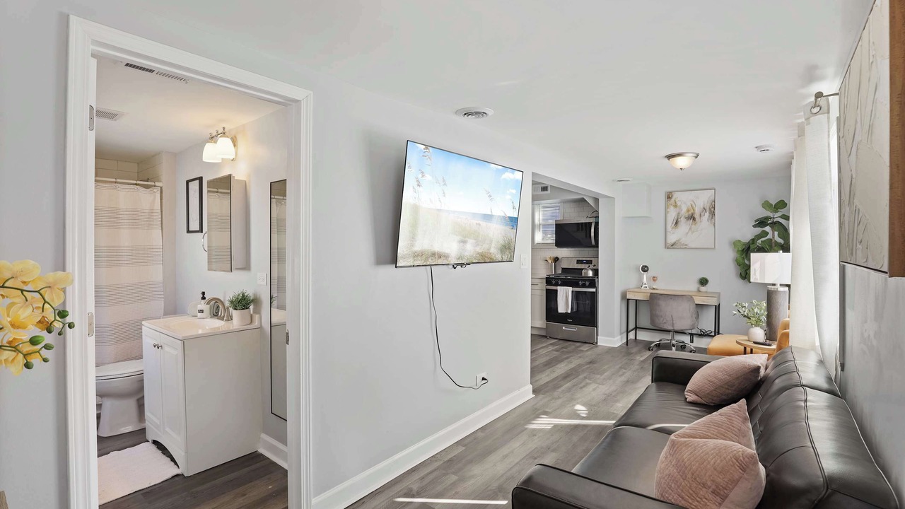 Photo of Livingroom in Russell
