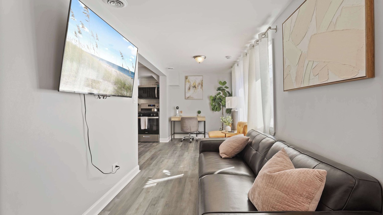 Photo of Livingroom in Russell