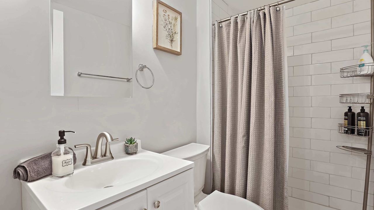 Photo of Bathroom in Russell