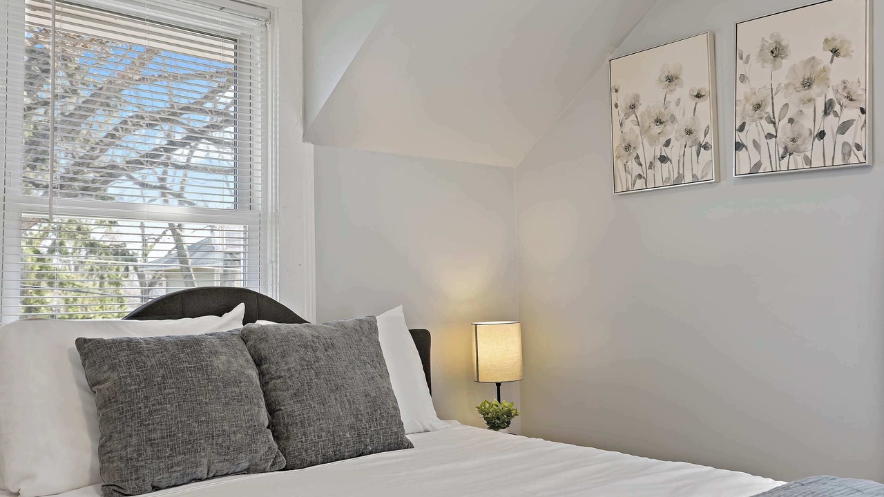 Photo of Bedroom in Russell