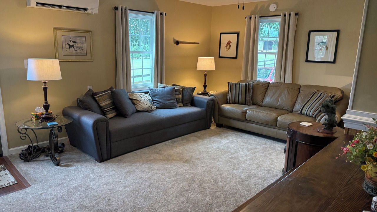 Photo of Livingroom in Scottsville