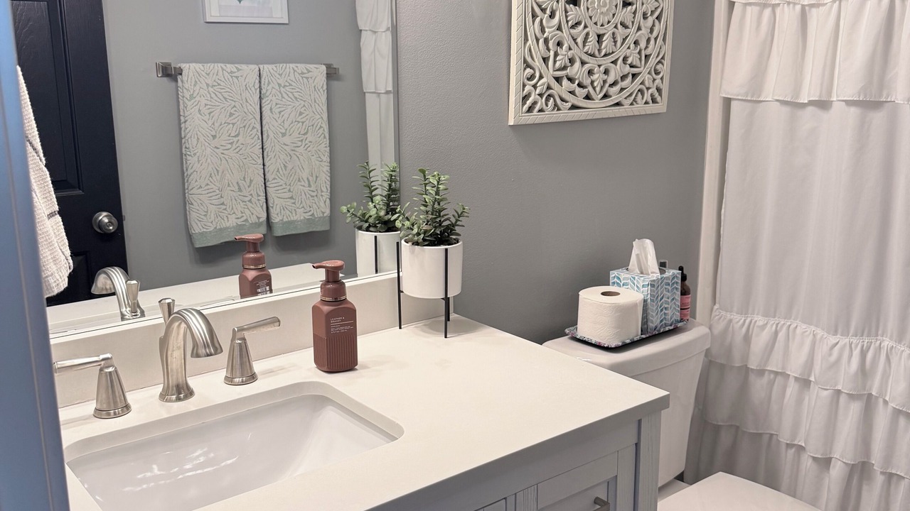 Photo of Bathroom in Murraysville