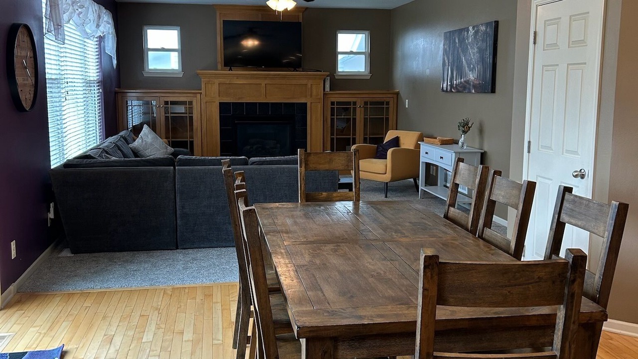 Photo of Livingroom in West Des Moines