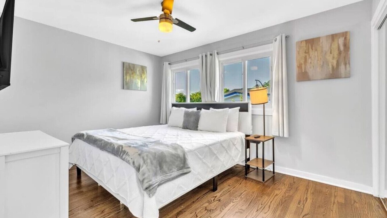 Photo of Bedroom in Bensenville