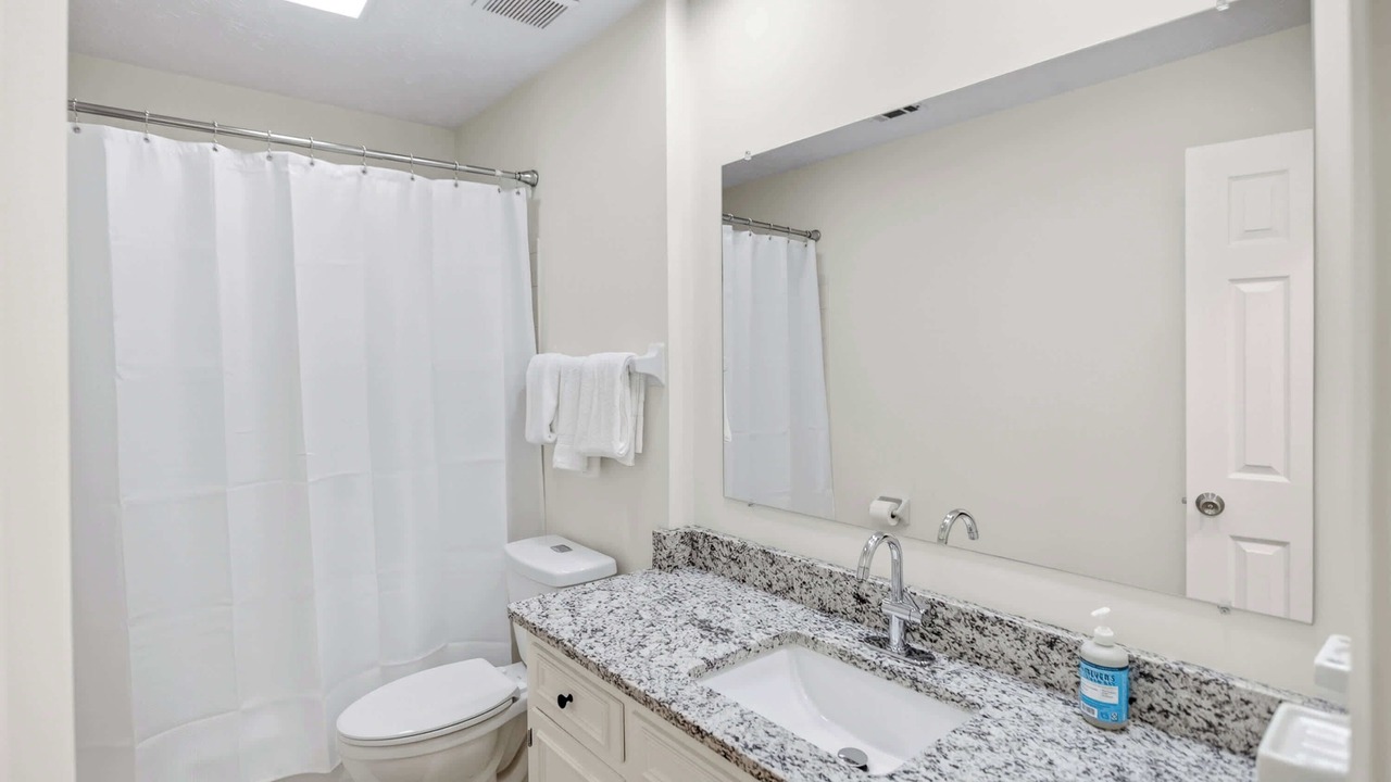 Photo of Bathroom in Gunter Afs