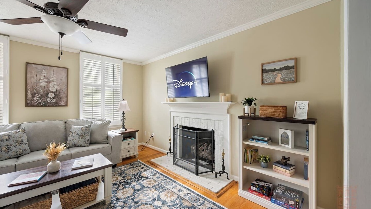Photo of Livingroom in Lynchburg