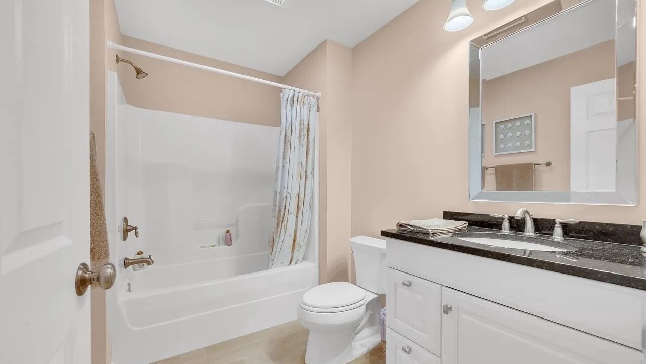 Photo of Bathroom in South Beach Haven