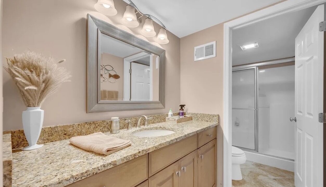 Photo of Bathroom in South Beach Haven