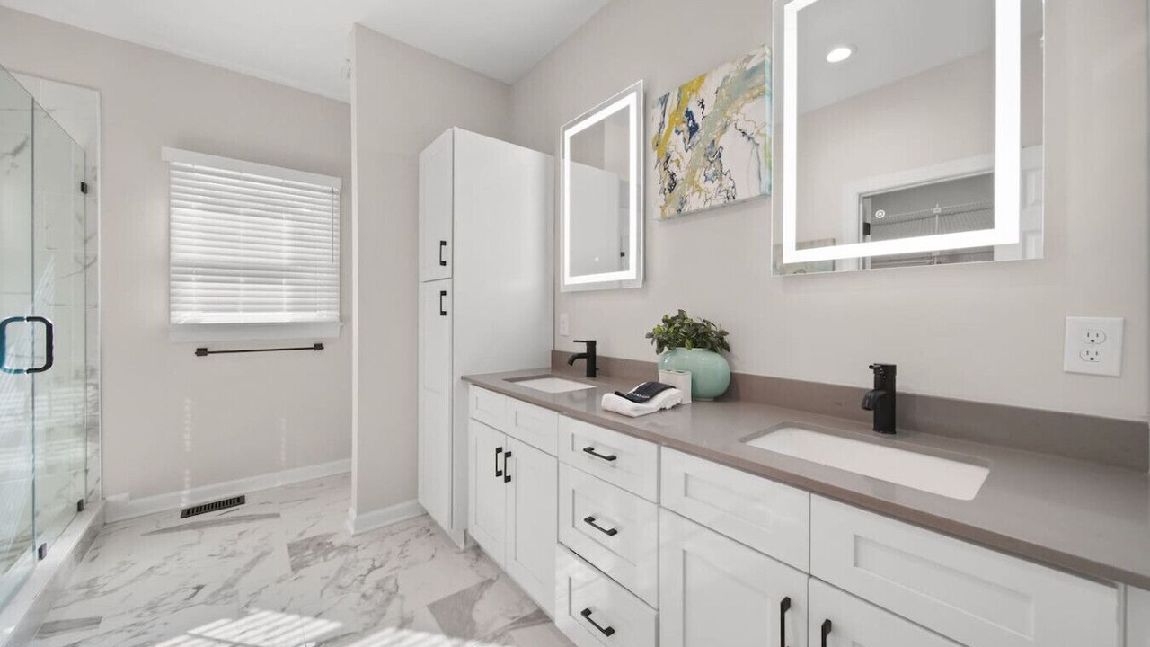 Photo of Bathroom in Bowling Green