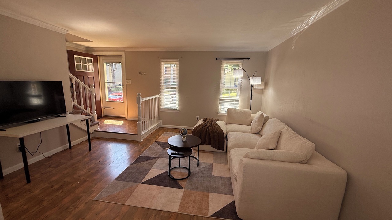 Photo of Livingroom in Greenbrier East