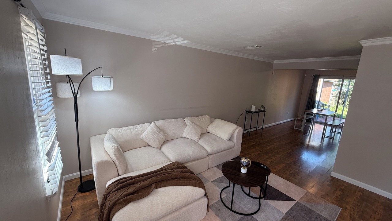 Photo of Livingroom in Greenbrier East