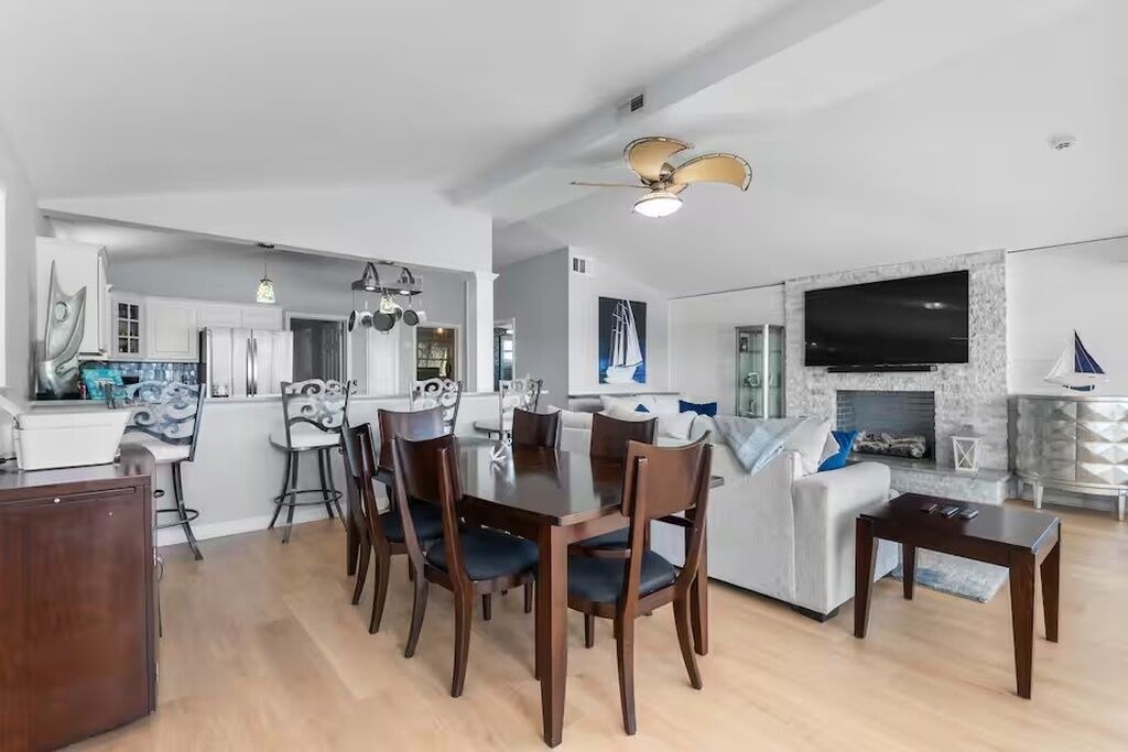 Photo of Livingroom in Lake Murray of Richland
